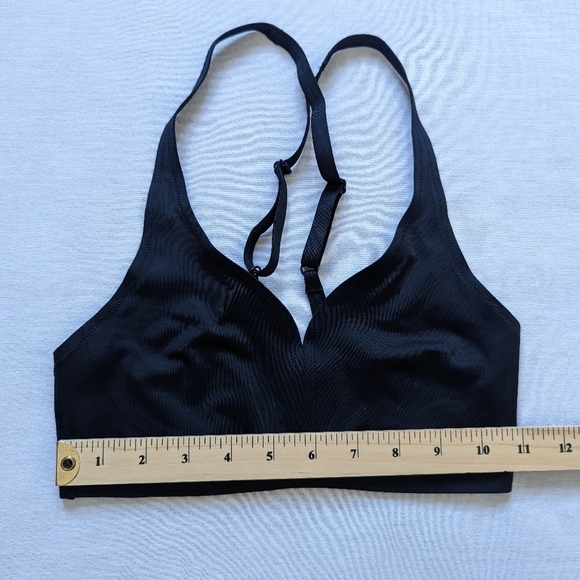 LULULEMON laser cut black bra size 2 - Picture 2 of 4